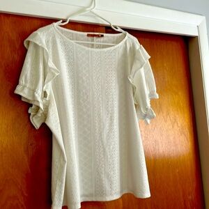 White ruffled short sleeve top